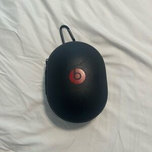 Beats by Dre headphone.  Older model